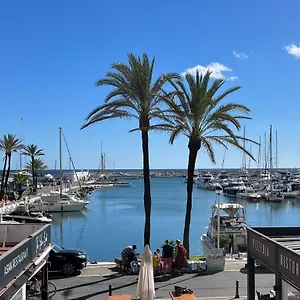 Marlenes Penthouse Duquesa Apartment